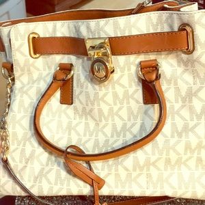 Michael Kors Hamilton Large Tote